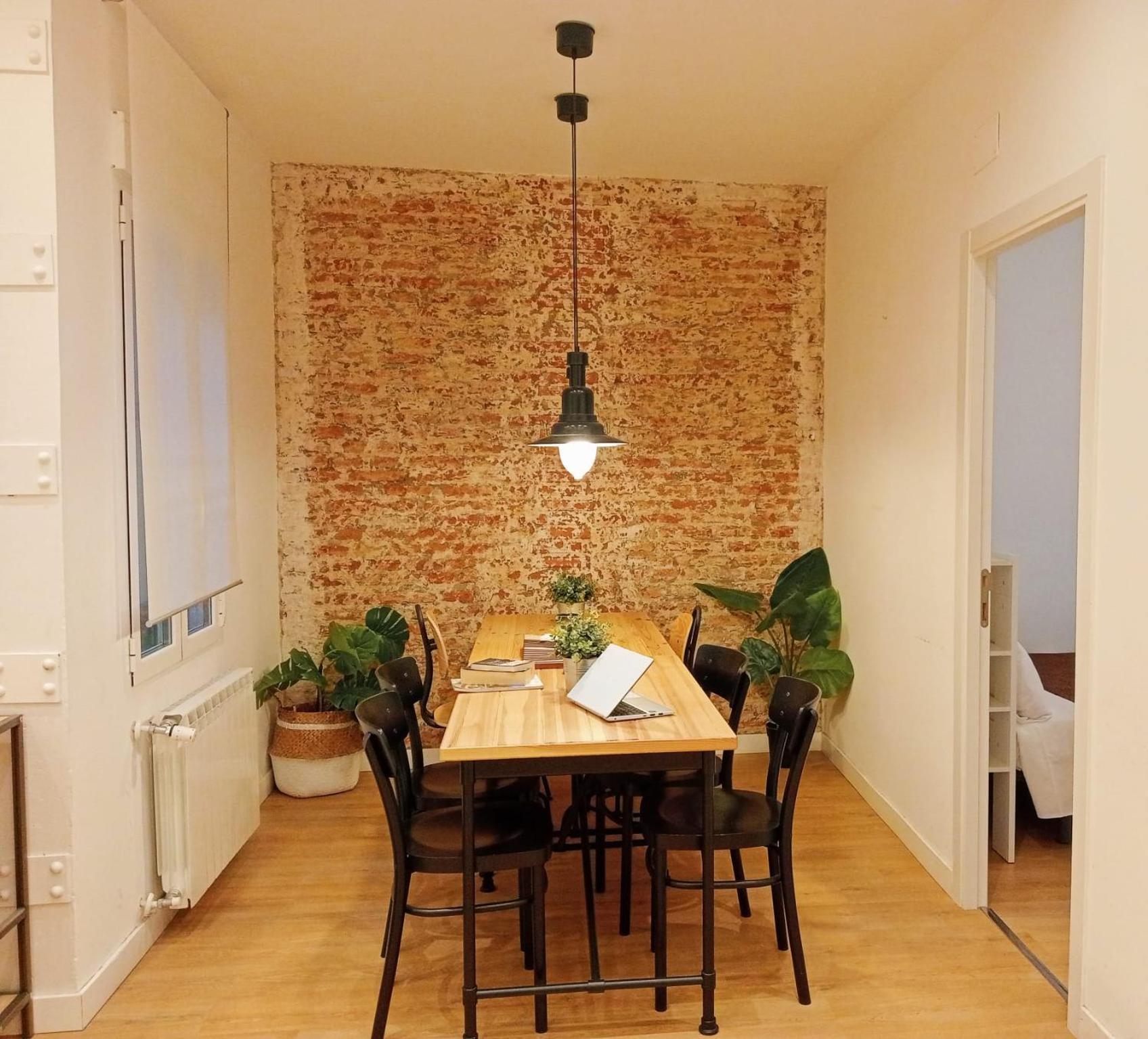 Far Home Plaza Mayor Madrid Ngoại thất bức ảnh