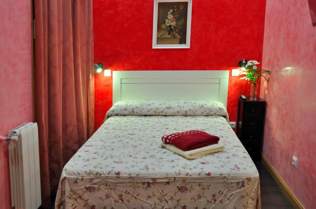 Far Home Plaza Mayor Madrid Ngoại thất bức ảnh