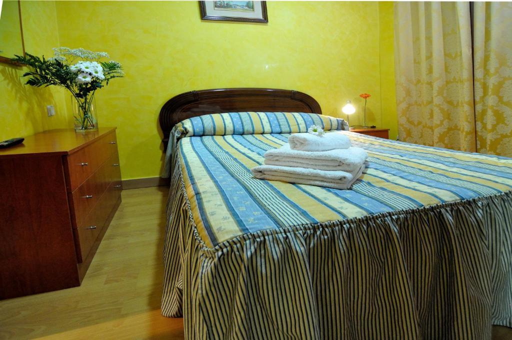 Far Home Plaza Mayor Madrid Ngoại thất bức ảnh