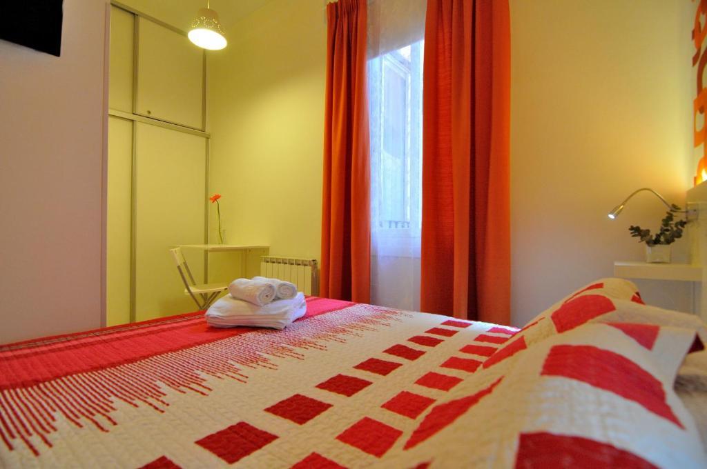 Far Home Plaza Mayor Madrid Phòng bức ảnh