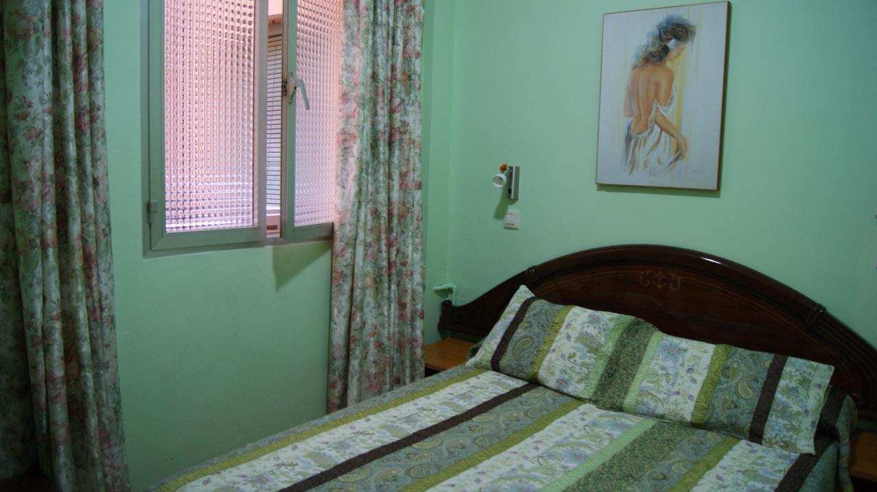 Far Home Plaza Mayor Madrid Phòng bức ảnh
