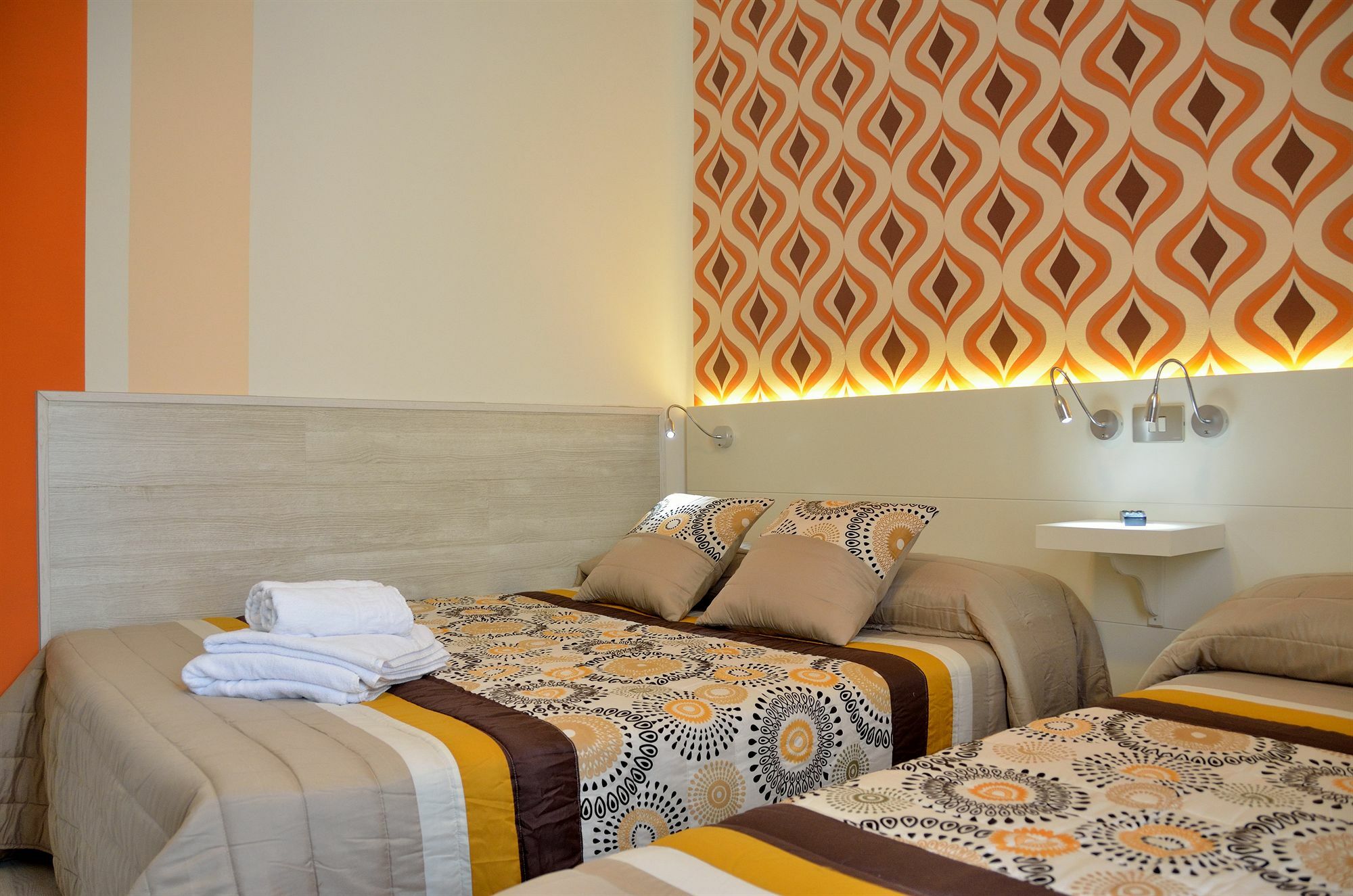 Far Home Plaza Mayor Madrid Ngoại thất bức ảnh