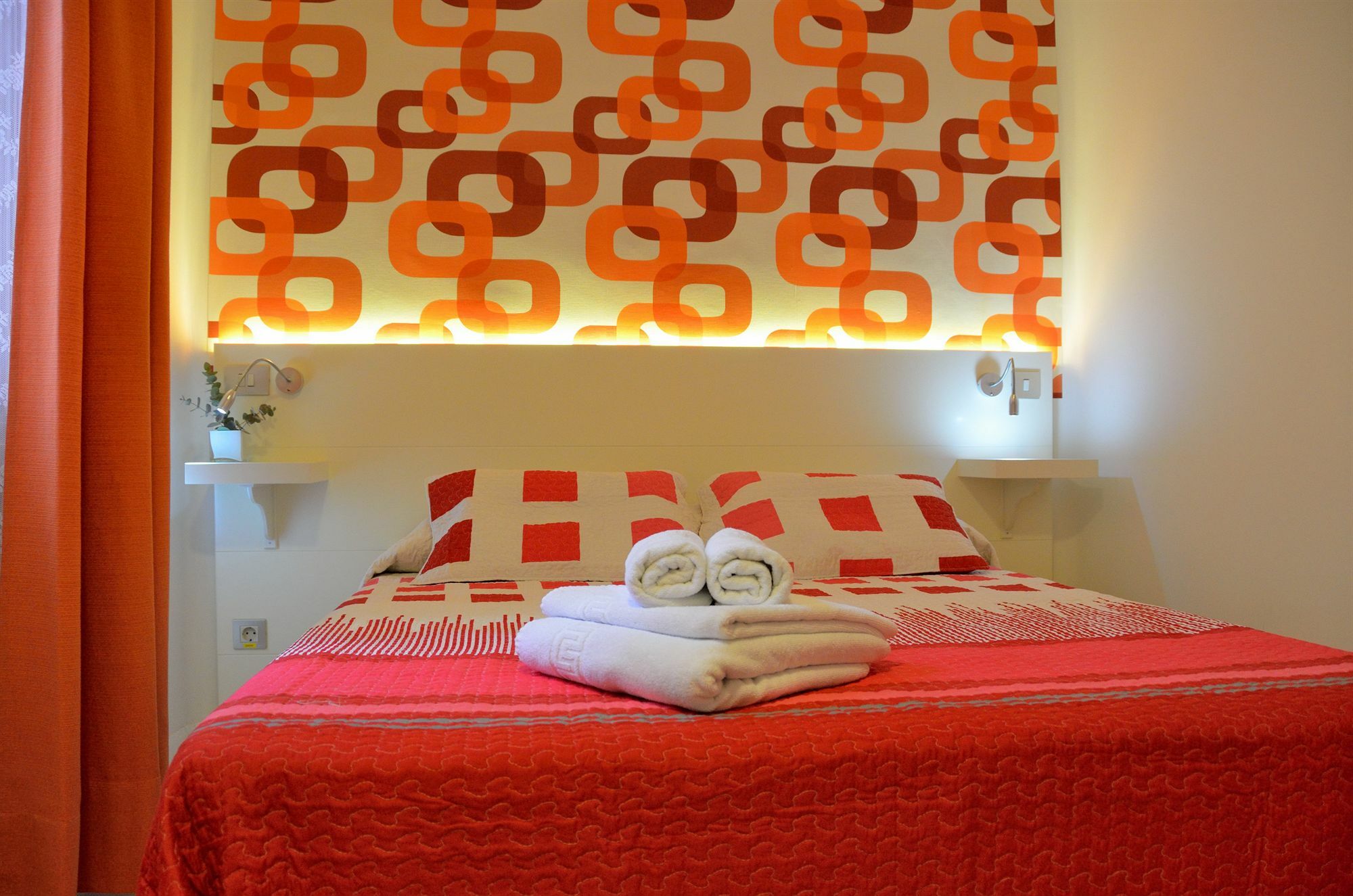Far Home Plaza Mayor Madrid Ngoại thất bức ảnh